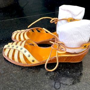 Good condition Marc Jacobs shoes in size 6.5